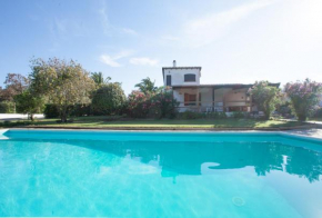 Villa Paolina, private pool, large shady patio, bbq Sant'antìoco